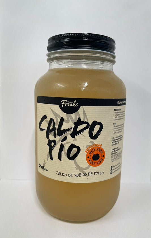 CALDO PIO = CALDO DE HUESOS DE POLLO